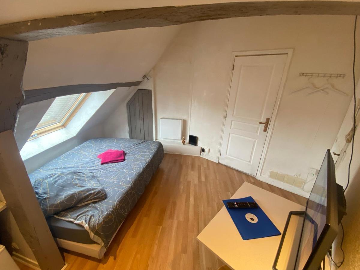 Appartement Le nid sous les toits à Troyes Extérieur photo